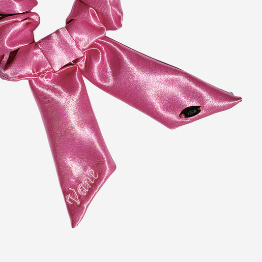 Scrunchie con Code Personalizzabile in Raso Fucsia
